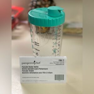 Pampered Chef Pancake Shaker Bottle